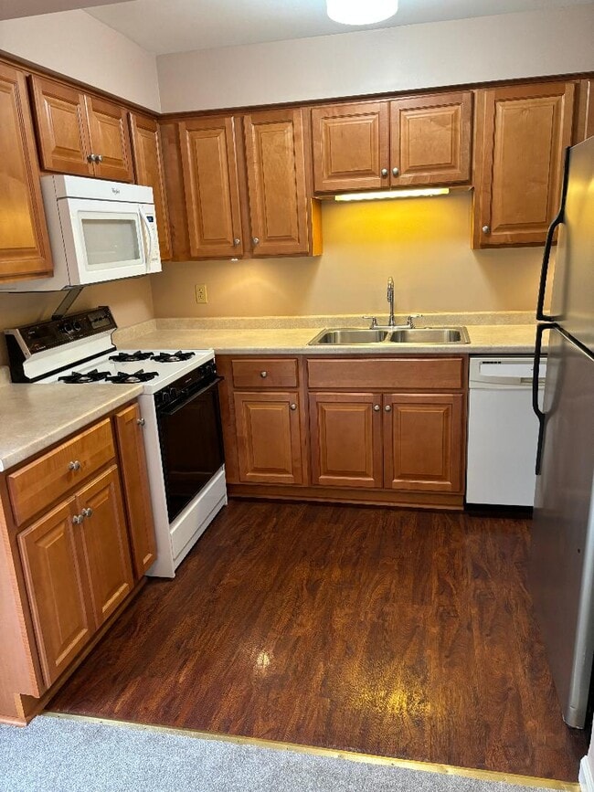 Building Photo - 3193 Camberly Dr