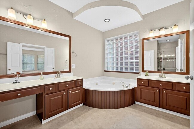 Building Photo - 18502 Berry Leaf Ct