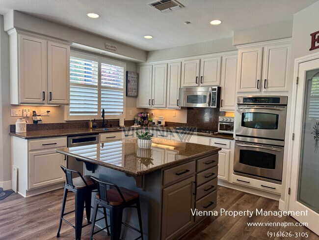 Building Photo - 2169 Mount Errigal Pl