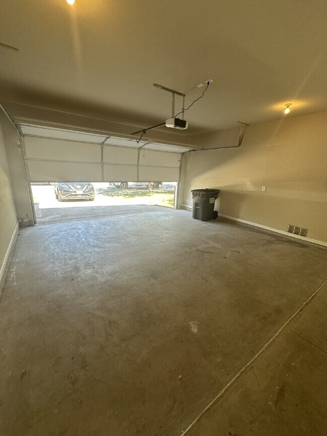 Building Photo - 553 Slippery Rock