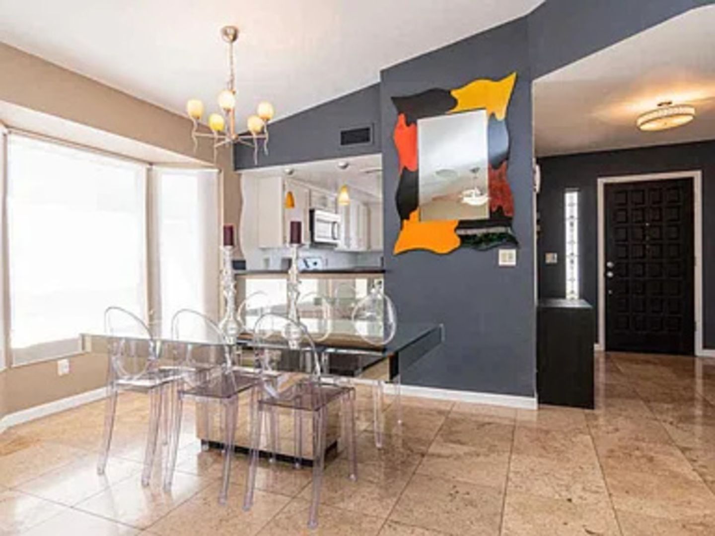 Building Photo - 318 W Sandra Ter