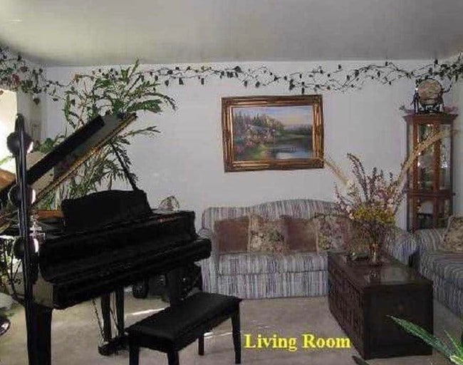 Building Photo - 2280 Moss Rose Ct