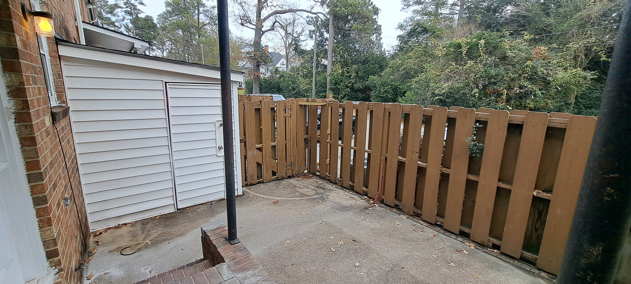 Building Photo - 610 Park Ave