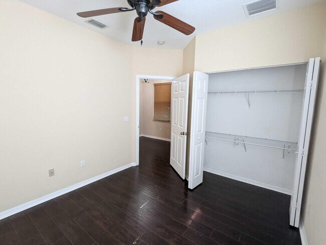 Building Photo - 5162 White Oleander