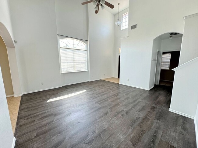 Building Photo - 6706 Golden Oak Ln