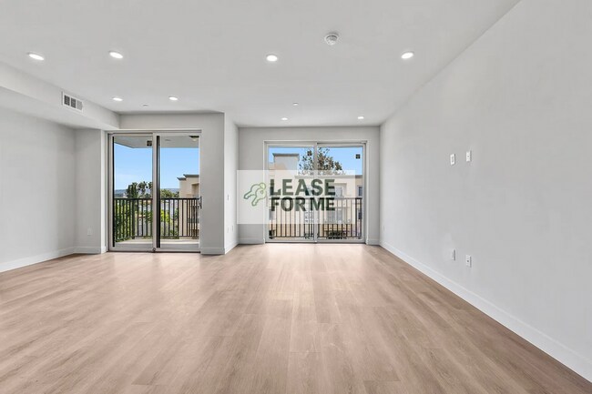 Building Photo - 8867 Alcott St