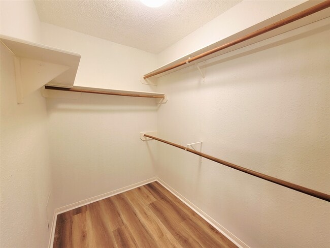 Building Photo - 3610 Bartons Ln