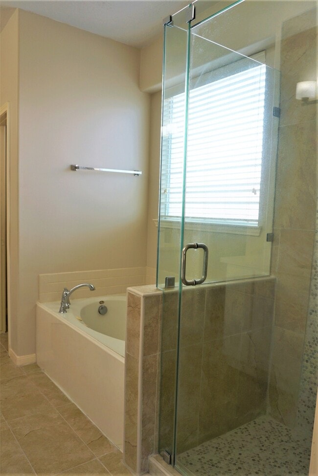 Building Photo - 8123 Buffalo Springs Ct