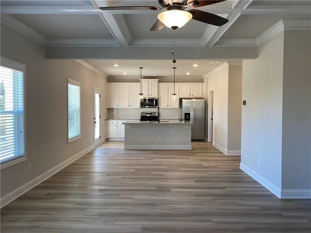 Building Photo - 384 Sterling Creek Way