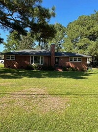 Building Photo - 3 Bedrooms 1.5 bath