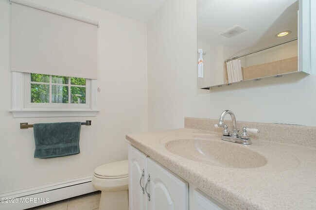 Building Photo - 209 Woodcrest Rd