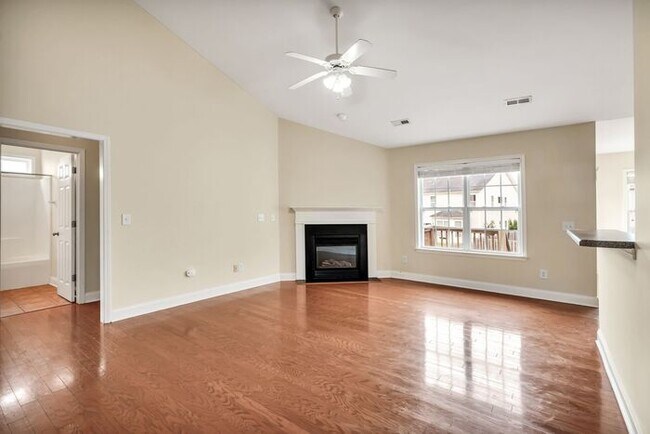 Building Photo - Leland Wedgewood at Lanvale community, Great open floor plan, on level, hardwoods, fire place, ma...