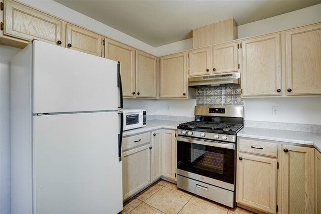 Building Photo - 3150 N Greg Dr