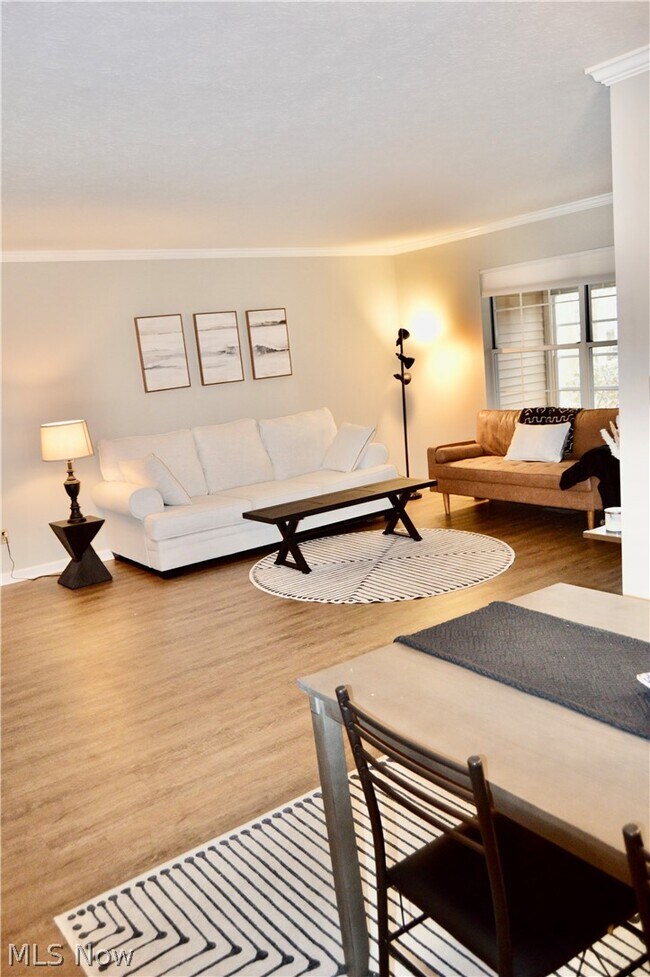 Building Photo - 1306 Fox Run Ct