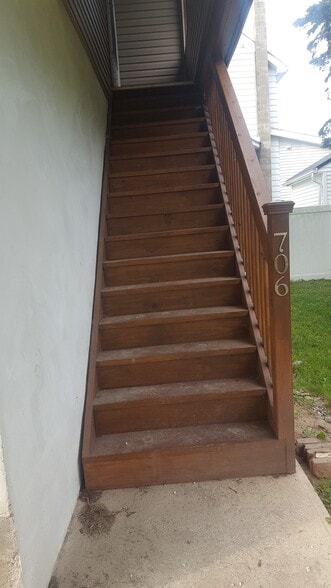 Building Photo - 706 Avenue K