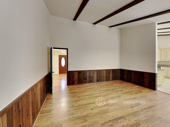 Building Photo - 4501 Woods End Ln