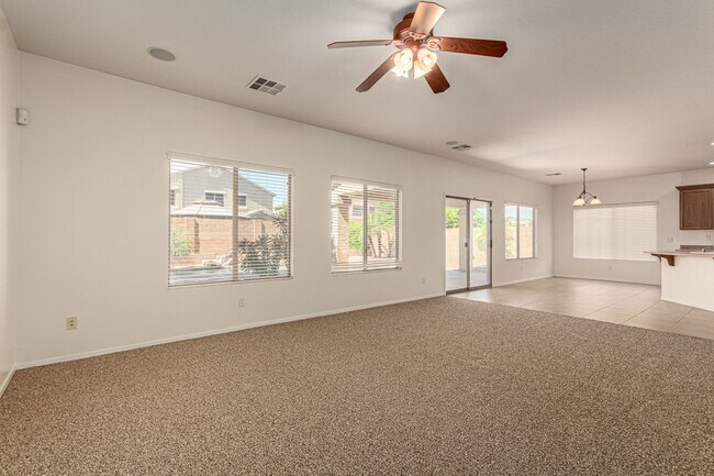 Building Photo - Chandler 4 Bedroom - 2.5 Bathroom with Pri...