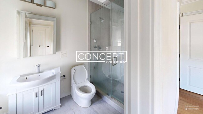 Building Photo - 64 Gordon St