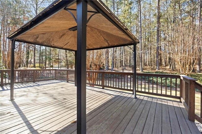 Building Photo - 165 Redspire Ln