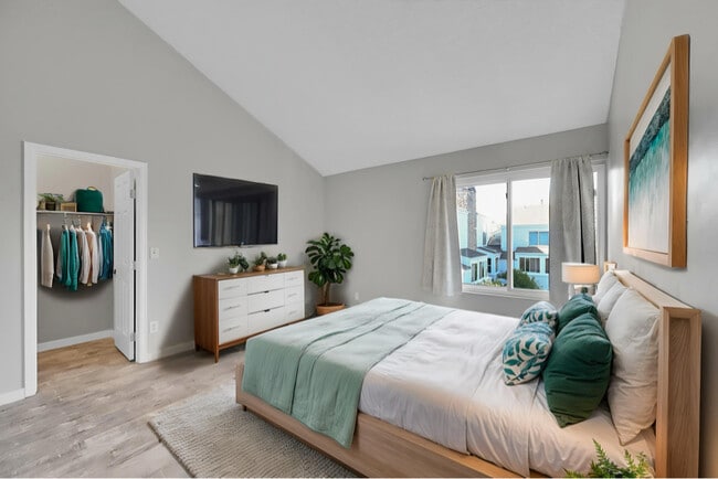 Building Photo - 11101 E Alameda Ave