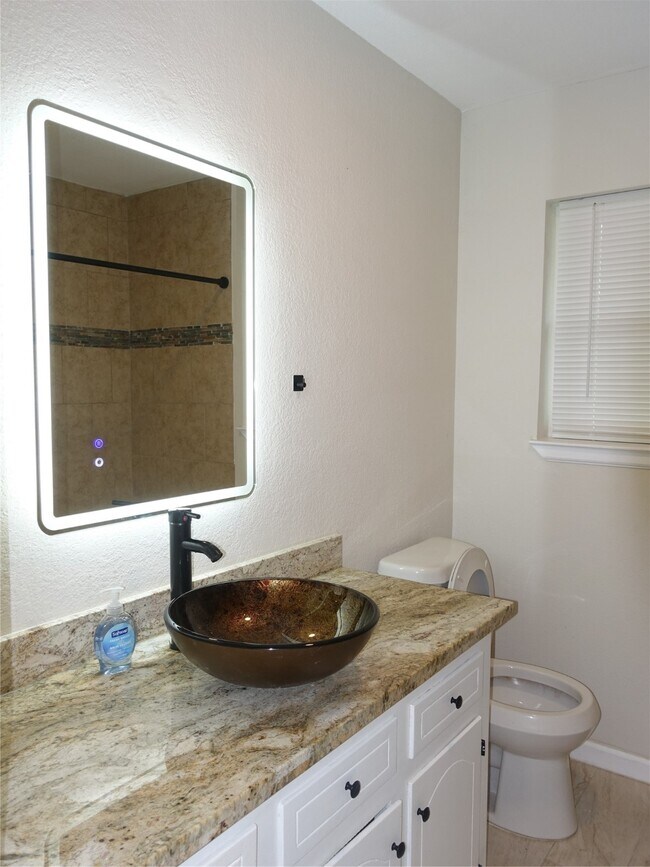 Building Photo - 1038 Cottage Oak Ln