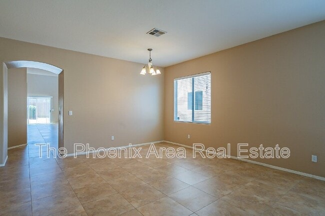 Building Photo - 44299 W Oster Dr