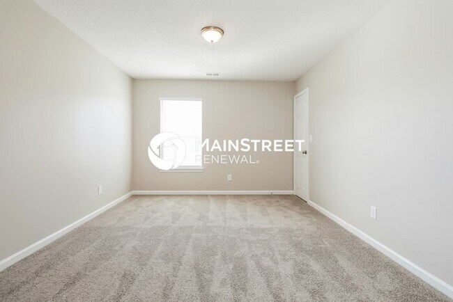 Building Photo - 465 Pinevale Ct