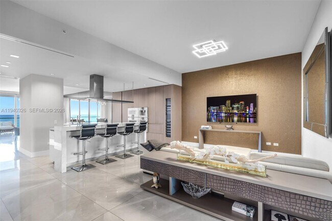 Building Photo - 18501 Collins Ave