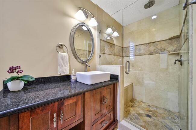 Building Photo - 1 Greenridge Forest Ct