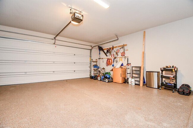 Building Photo - 18426 Bluebird Br Ln
