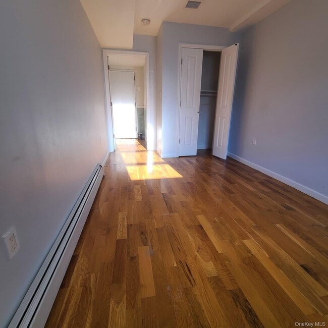 Building Photo - 104-42 164th St