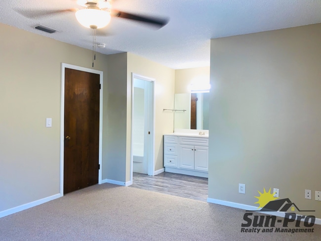 Building Photo - 136 Pine Cone Trail