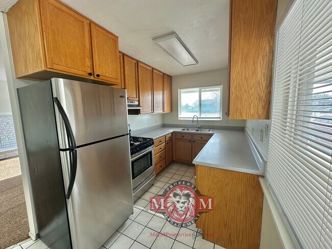 Building Photo - 2332 W 6200 S