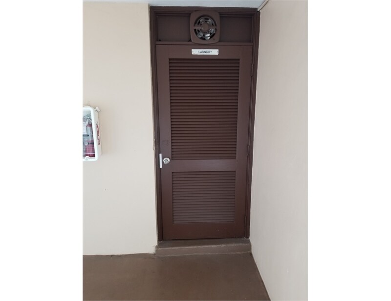 ONSITE LAUNDRY - 2900 NW 46th Ave