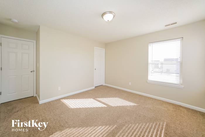 Building Photo - 623 Rocky Meadow Dr