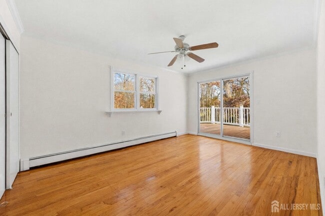 Building Photo - 691 Cook Ave