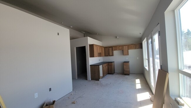 Building Photo - Baker Street Lofts