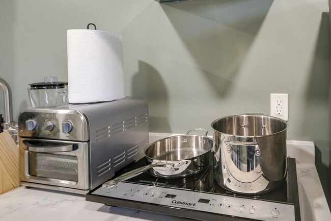 Building Photo - 500 Shelfar Pl