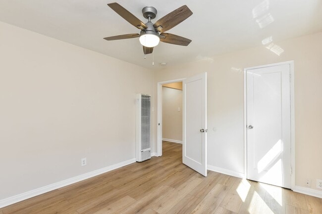 Building Photo - Sweet & Charming 2 Bedroom Richmond Apartment