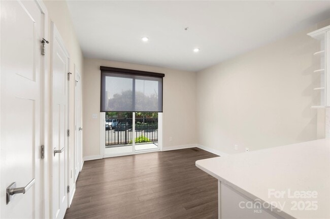 Building Photo - 128 Music Hall Wy