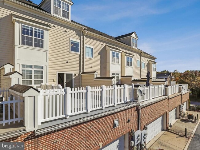 Building Photo - 4815 Dashiell Pl