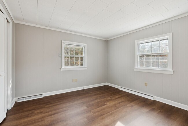 Building Photo - 1087 Littlefield Rd