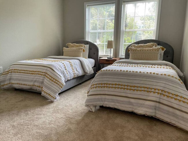 Building Photo - 3500 Clover Rd