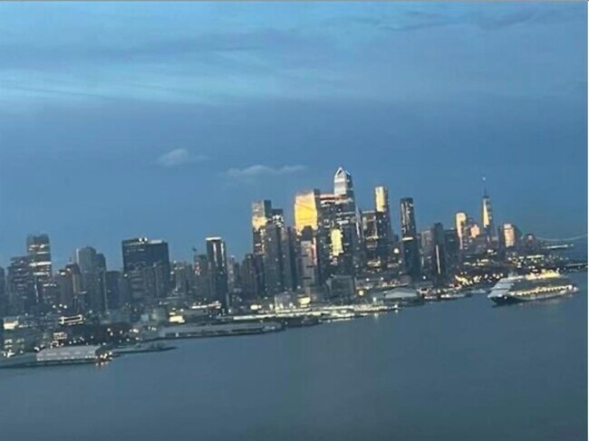 Building Photo - 7004 BLVD E