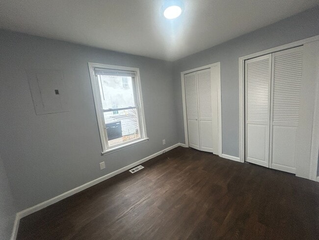 Building Photo - Cozy 3 Bedroom Single Family House for Rent in Neptune!