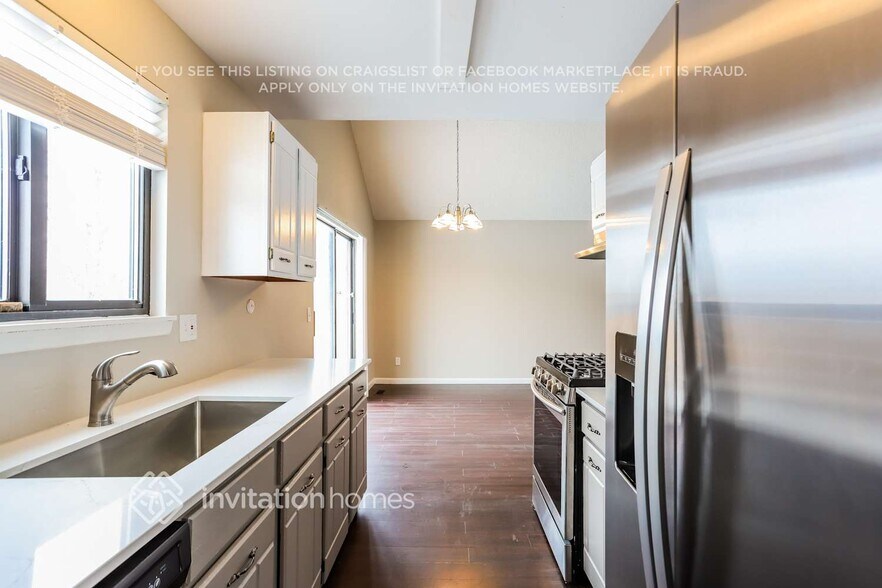 Building Photo - 18642 E Brown Pl