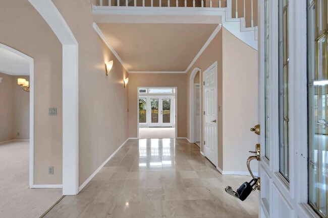 Building Photo - Rare Short-Term Rental Opportunity | Beautiful Custom Home with Flexible 6-Month & Month-to-Month...