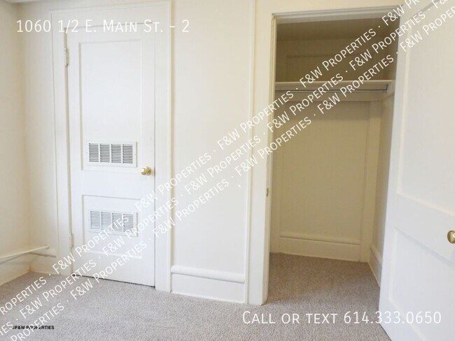 Building Photo - 1060 1/2 E. Main St.-2