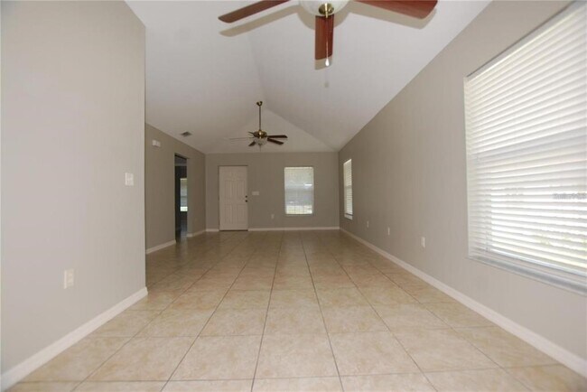 Building Photo - 312 E Hibiscus Dr