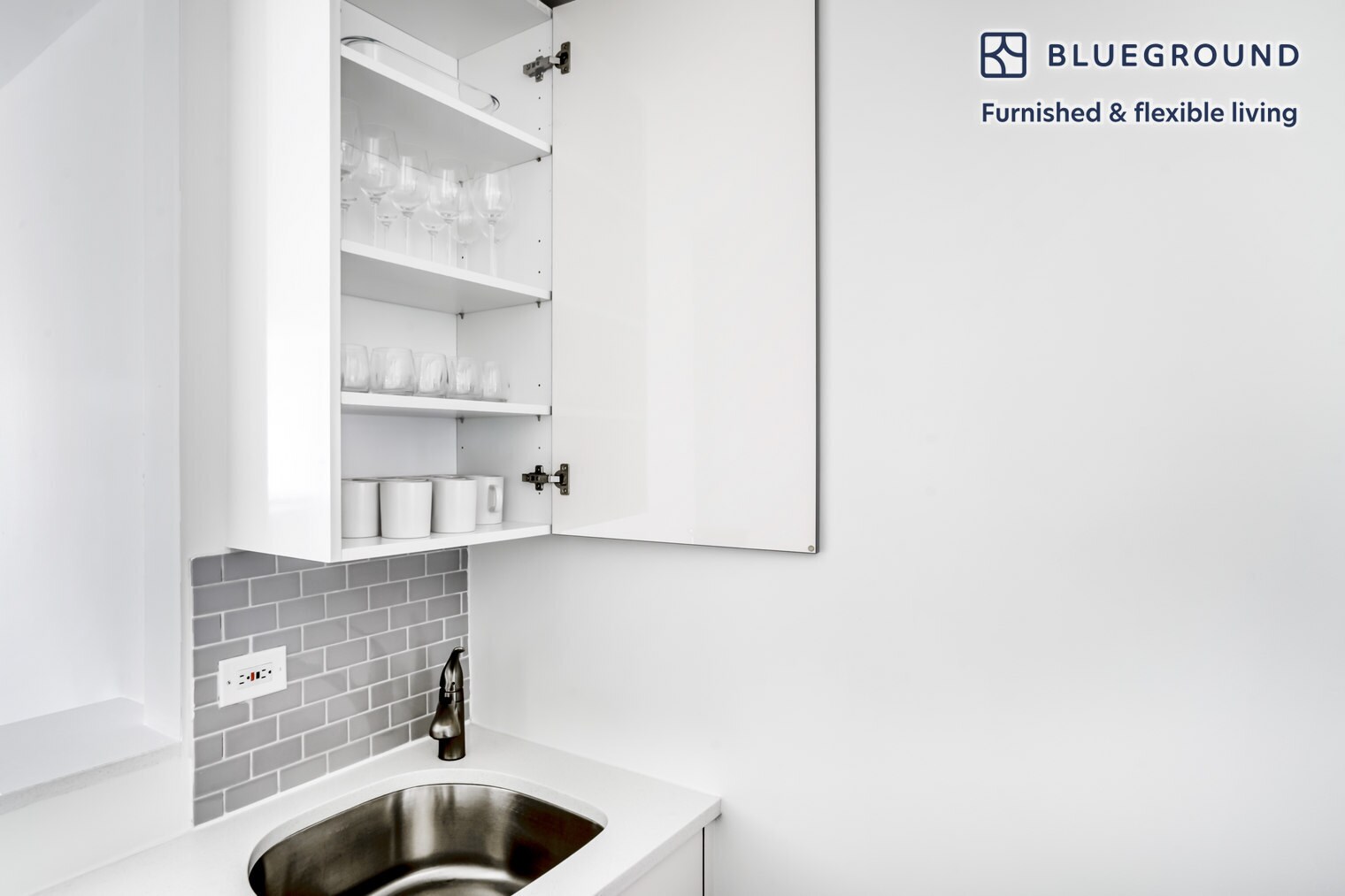 Building Photo - 520 W 43rd St